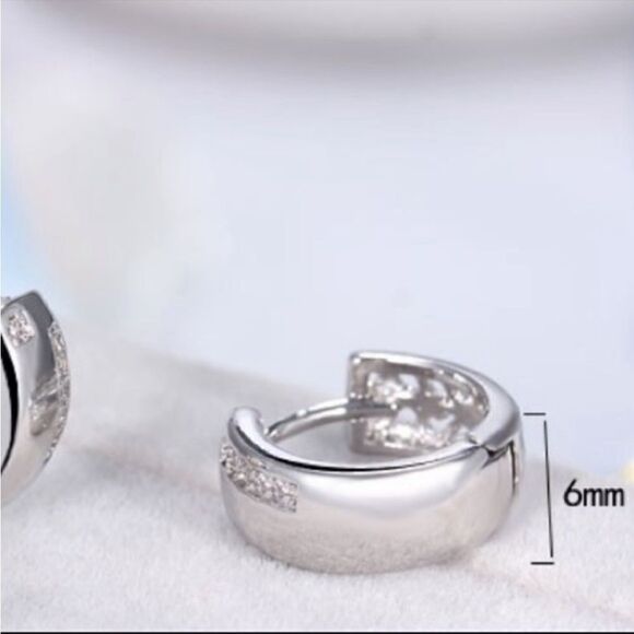 #23 925  Sterling Silver Huggie Hoop Earrings - Picture 3 of 6